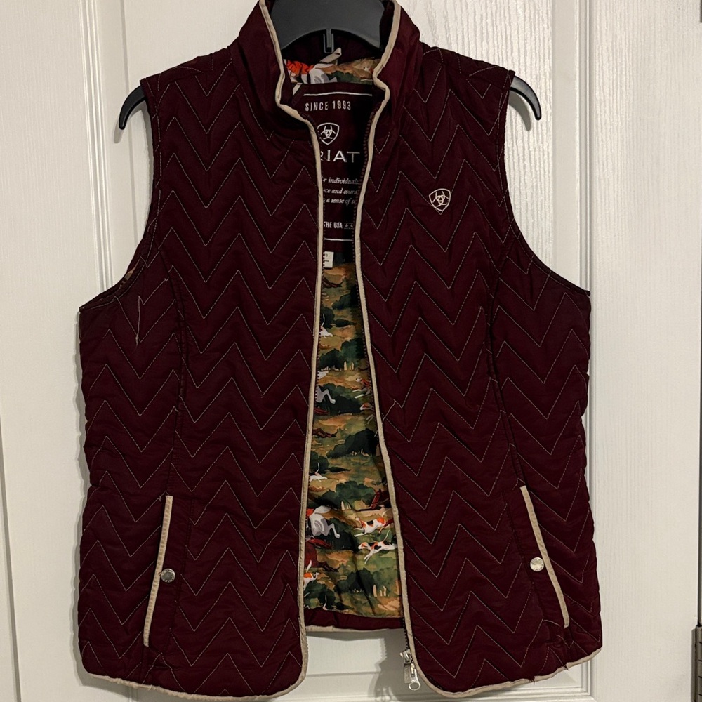 Ariat Burgundy Quilted Vest XL
